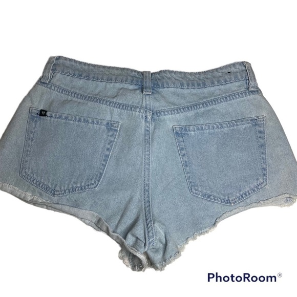 Blackheart High Rise Short Jean Shorts Lightwash, Shredded Juniors Size 3 - Picture 2 of 9